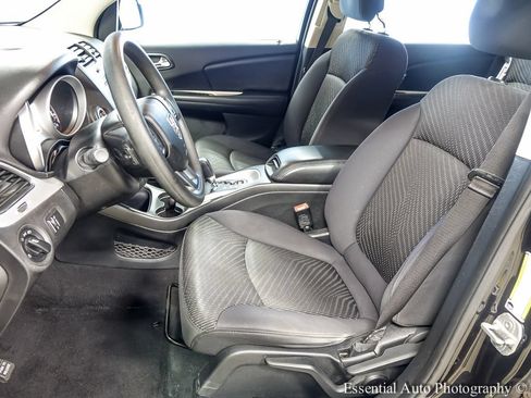 Used 2012 Dodge Journey American Value Package w/ Flexible Seating Group FWD image 9