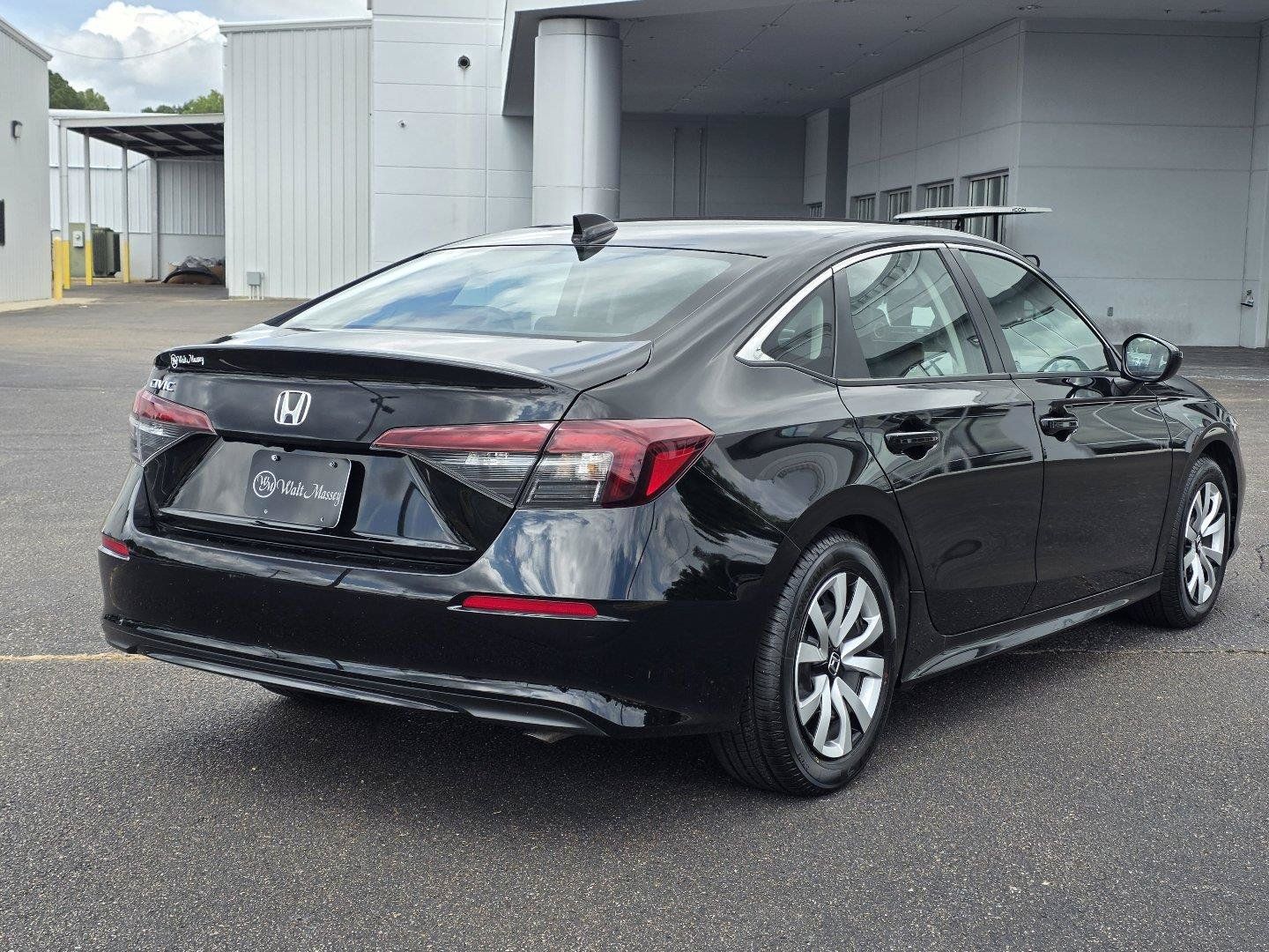 Used 2025 Honda Civic LX image 5