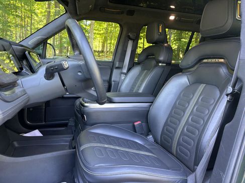 Used 2024 Rivian R1S Adventure AWD/4WD image 21
