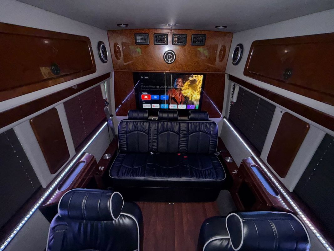 Used 2017 Mercedes-Benz Sprinter 2500 image 33