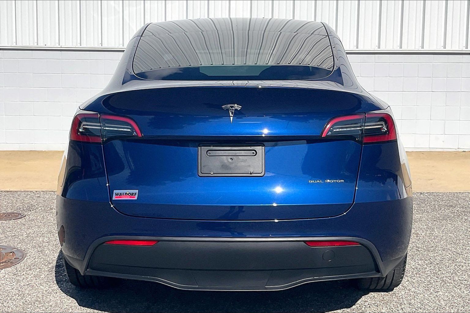 Used 2024 Tesla Model Y Long Range AWD/4WD image 5