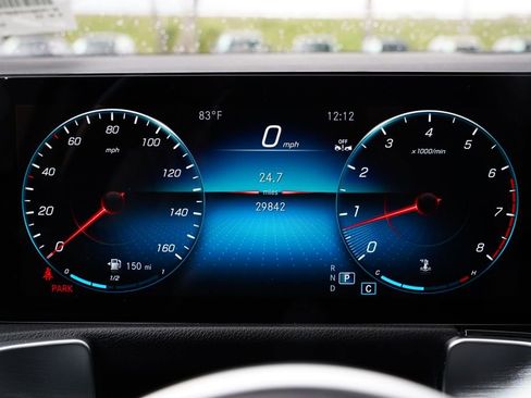 Used 2023 Mercedes-Benz GLB 250 image 26