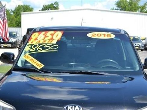 Used 2016 Kia Soul w/ Convenience Package FWD image 4