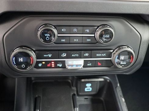 New 2025 Ford Bronco Outer Banks image 24