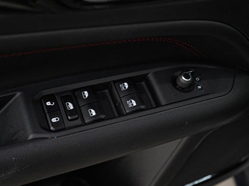 Used 2025 Jeep Compass Trailhawk AWD/4WD image 19