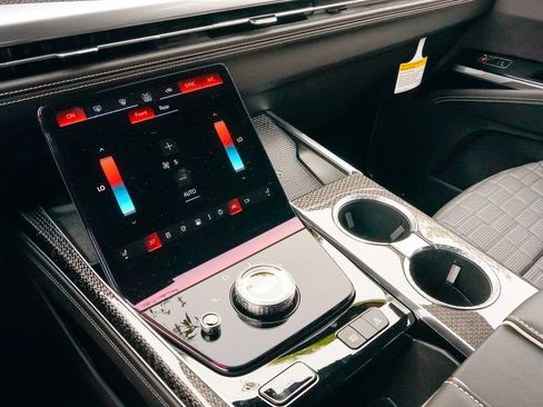 New 2026 Cadillac Escalade V AWD/4WD image 21