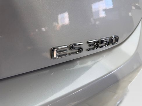 Used 2023 Lexus ES 350 w/ Premium Package image 23