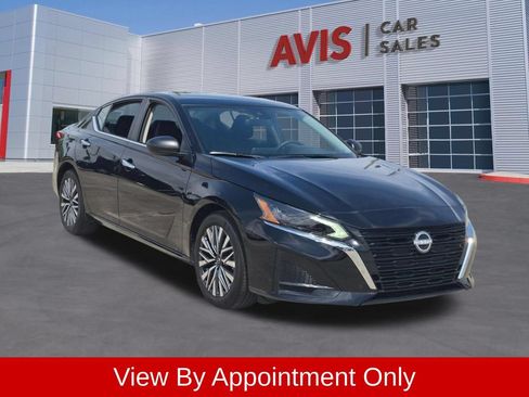 Used 2025 Nissan Altima 2.5 SV FWD image 3