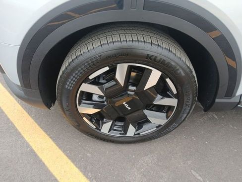 New 2027 Kia Telluride S image 10