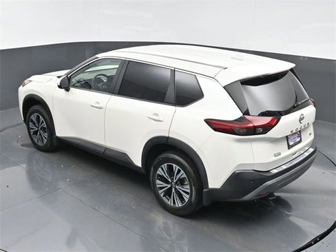 Used 2023 Nissan Rogue SV image 32