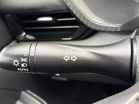 Used 2025 Nissan Sentra SV image 37