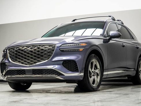 Used 2026 Genesis GV70 2.5T Select image 9