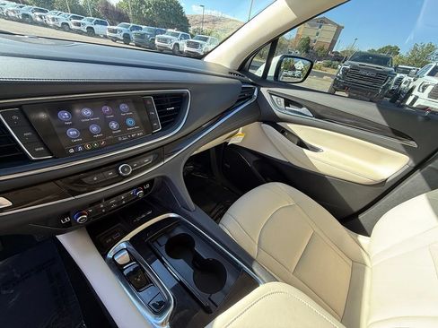 Used 2024 Buick Enclave Essence w/ Experience Buick Package AWD/4WD image 12