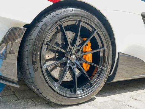 Used 2019 McLaren 600LT RWD image 53