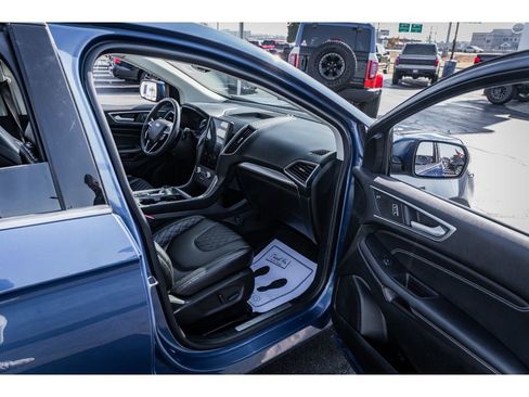 Used 2024 Ford Edge Titanium image 20