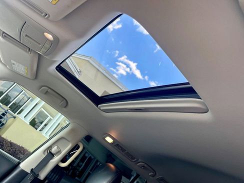 Used 2020 Nissan Armada SL w/ Premium Package AWD/4WD image 18