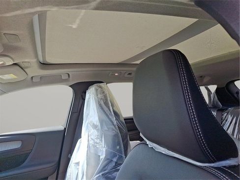 New 2025 Volvo XC40 B5 Ultra w/ Climate Package image 11