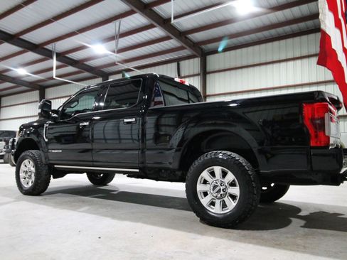 Used 2017 Ford F250 Platinum image 8