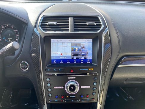 Used 2016 Ford Explorer Platinum AWD/4WD image 24