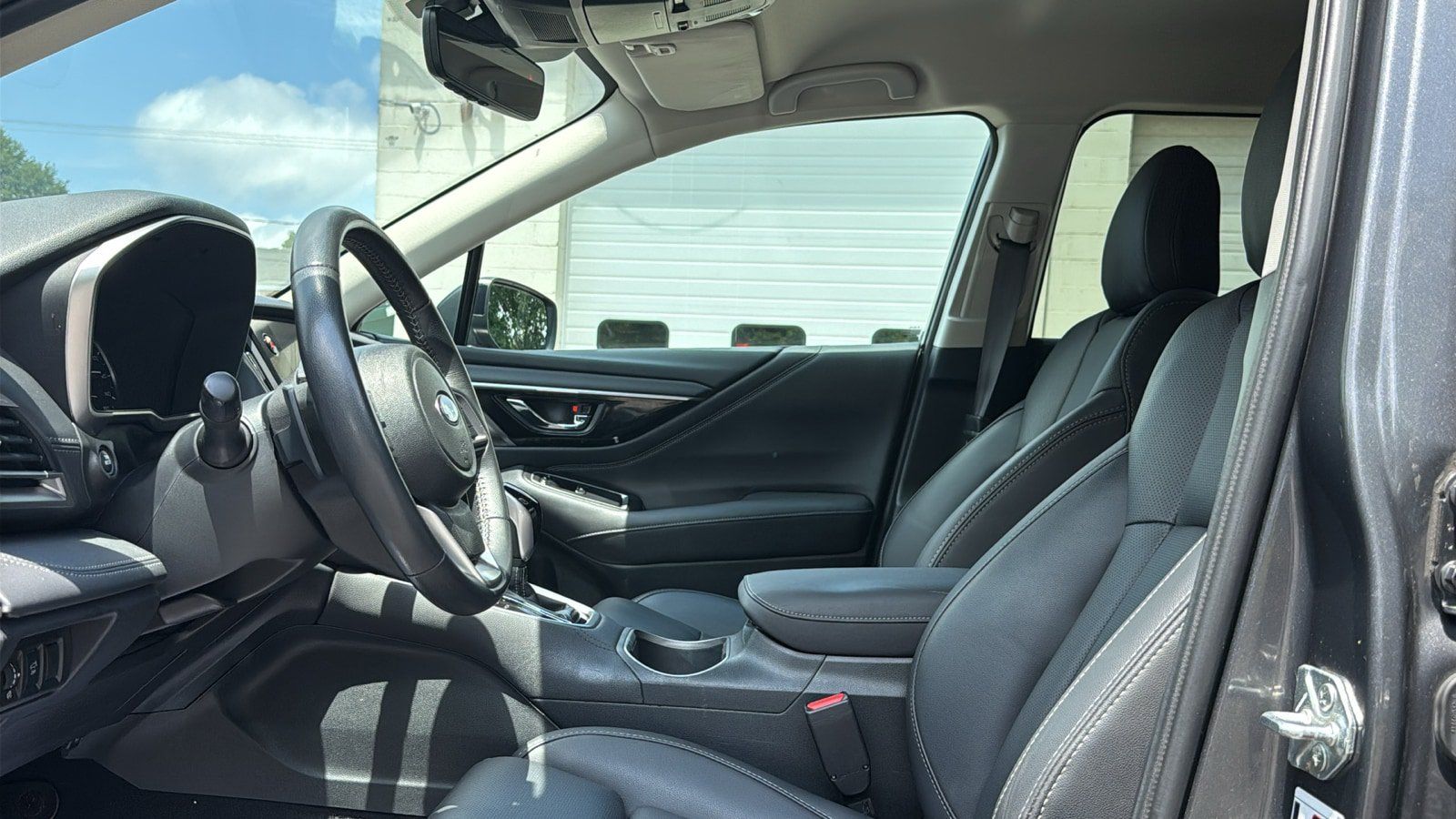 Used 2023 Subaru Outback Limited AWD/4WD image 12