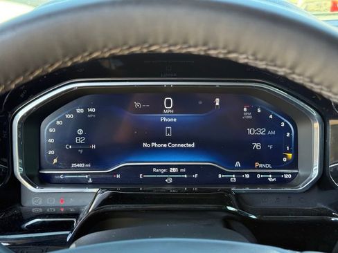 Used 2025 Chevrolet Silverado 1500 LT image 18