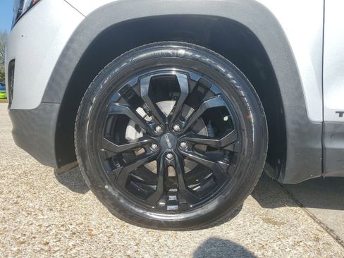 Used 2020 GMC Terrain SLT w/ Elevation Edition image 7