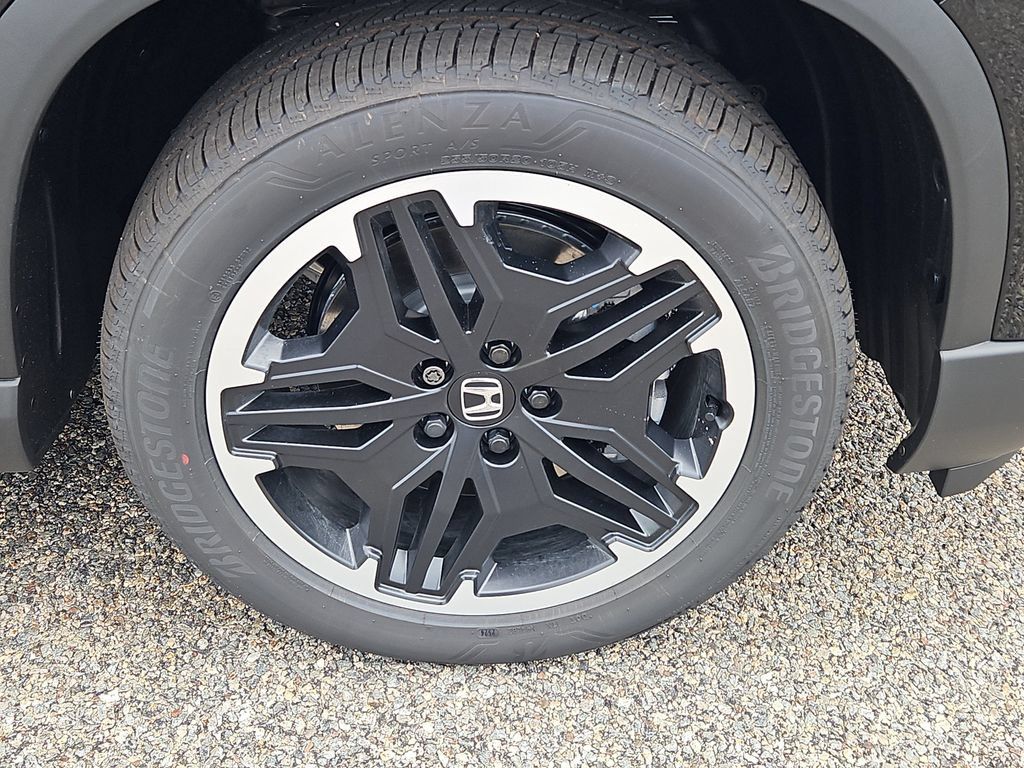 New 2026 Honda Pilot Touring image 4