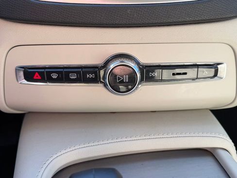 Used 2023 Volvo XC90 B5 Core w/ Protection Package image 23