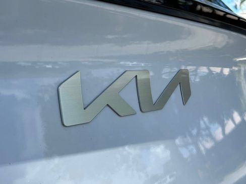 Used 2024 Kia Sportage EX FWD image 37