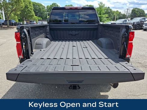 Used 2025 Chevrolet Silverado 2500 High Country w/ Midnight Edition AWD/4WD image 32