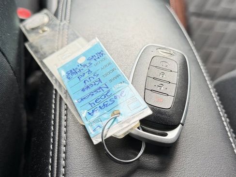 Certified 2024 Nissan Kicks SR image 31