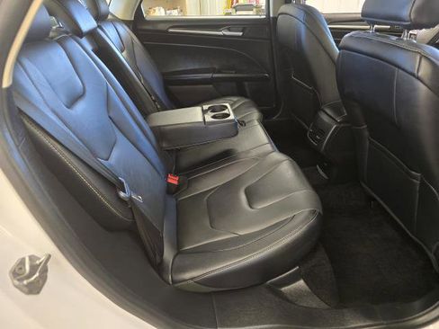 Used 2018 Ford Fusion Titanium AWD/4WD image 12