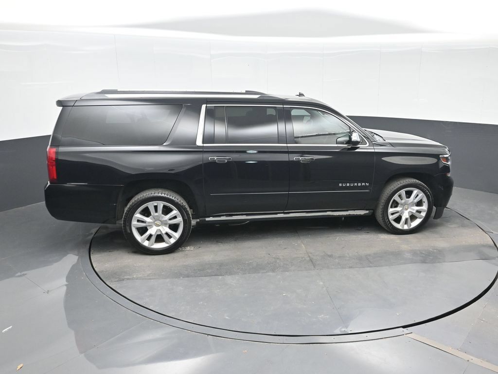 Used 2018 Chevrolet Suburban Premier AWD/4WD image 22