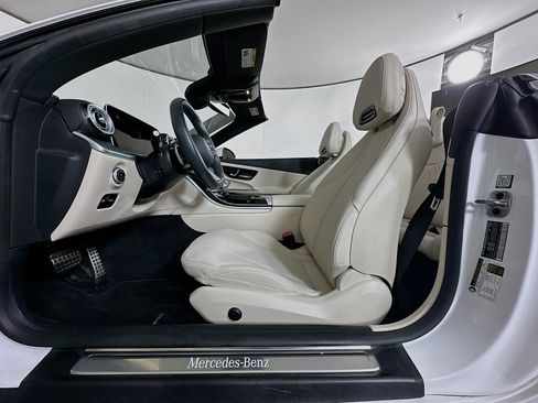Used 2024 Mercedes-Benz CLE 300 4MATIC Cabriolet image 13