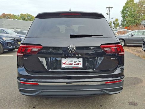 Used 2024 Volkswagen Tiguan SE image 21