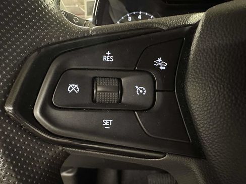 Used 2024 Chevrolet Trax LS w/ LS Convenience Package FWD image 27