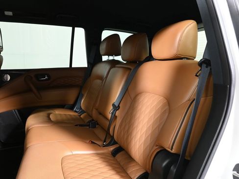 Used 2023 INFINITI QX80 Sensory w/ All-Season Package AWD/4WD image 4