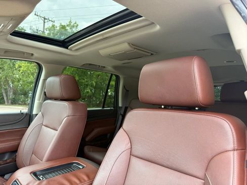 Used 2018 Chevrolet Tahoe Premier RWD image 11