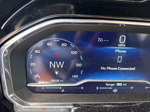 Used 2023 Chevrolet Silverado 1500 LT AWD/4WD image 5