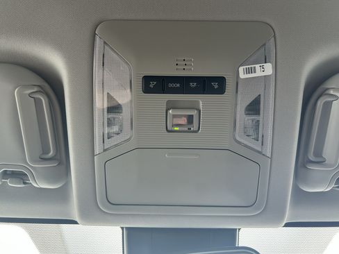 Certified 2025 Toyota RAV4 XLE AWD/4WD image 27