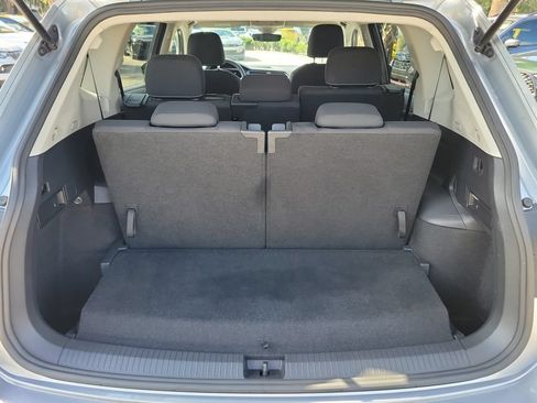 Used 2022 Volkswagen Tiguan S FWD image 9