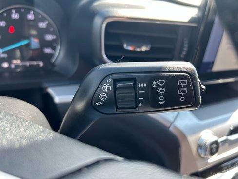 Used 2022 Ford Explorer XLT w/ Equipment Group 202A image 23