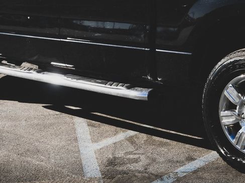 Used 2012 Ford F150 XLT w/ XLT Chrome Pkg image 18