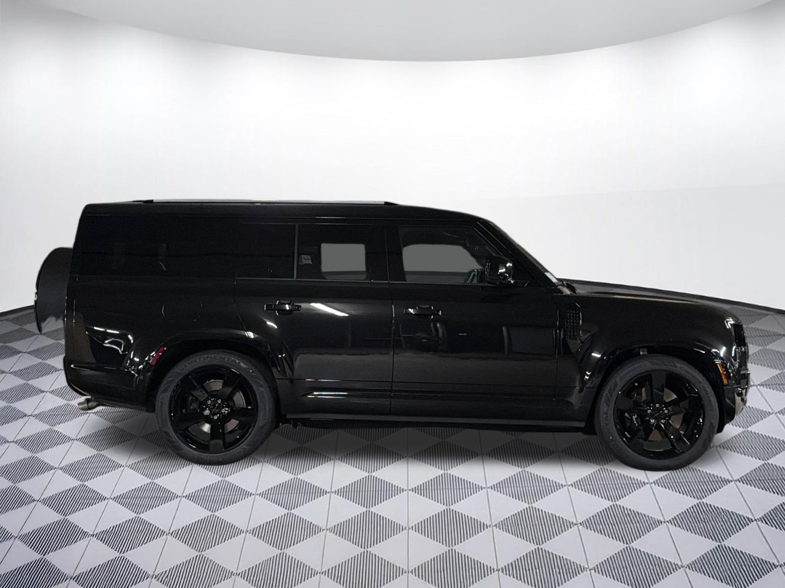 New 2026 Land Rover Defender 130 V8 AWD/4WD image 8