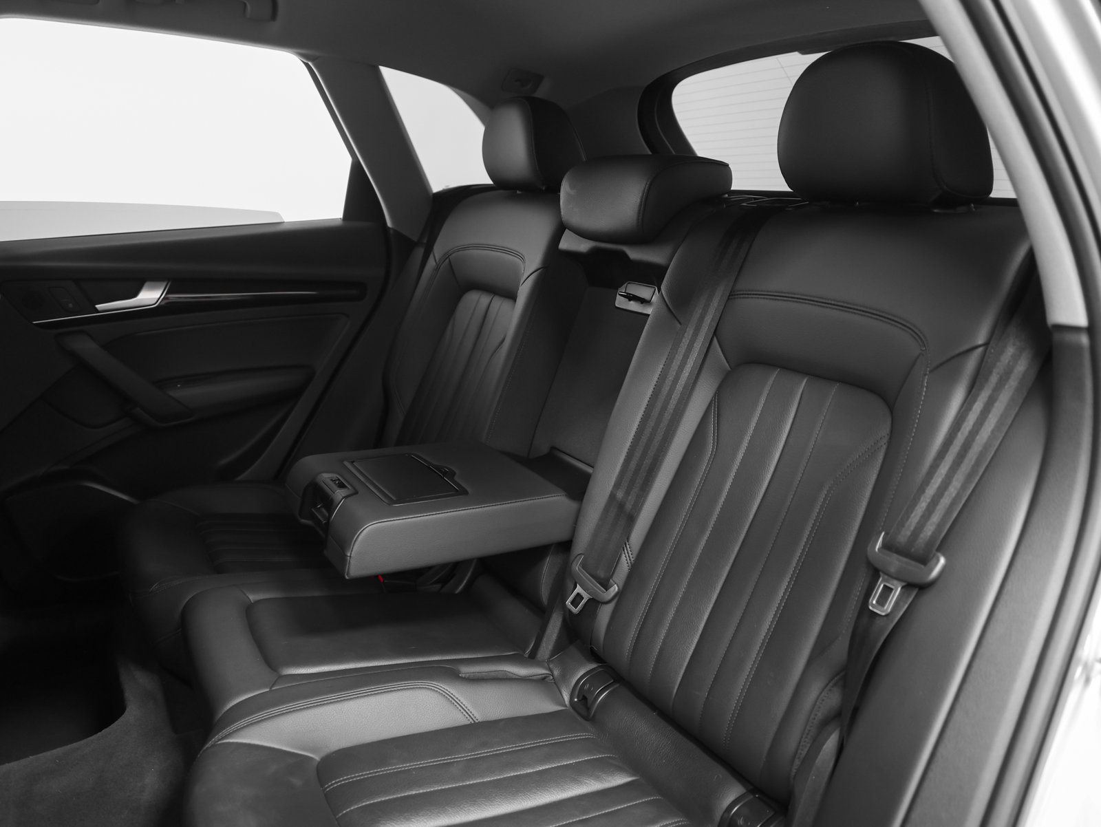 Used 2018 Audi Q5 2.0T Premium AWD/4WD image 39