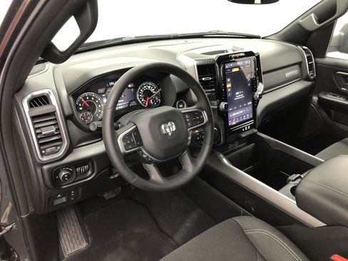 Certified 2025 RAM 1500 Big Horn AWD/4WD image 18