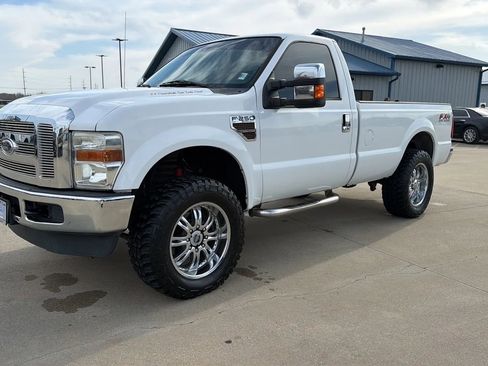Used 2010 Ford F250 XLT image 5