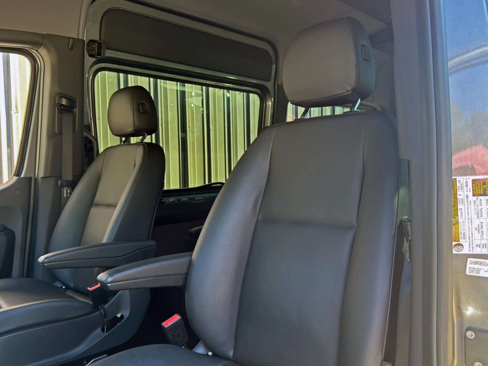 Used 2023 Mercedes-Benz Sprinter 2500 image 35