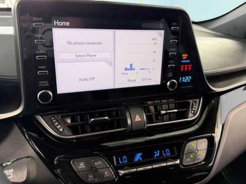 Used 2019 Toyota C-HR LE FWD image 17