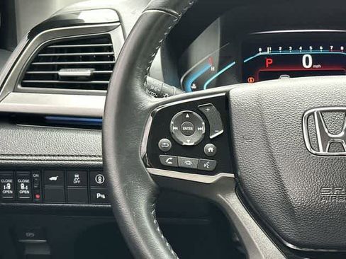 Used 2023 Honda Odyssey Touring image 10